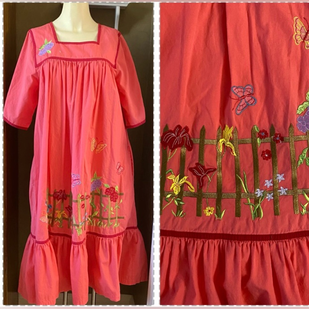 Go Softly Patio Coral Floral Butterflies Embroidered Dress Duster Housedress M